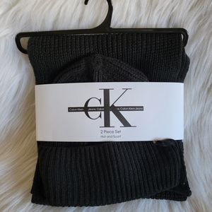 Calvin Klein scarf and toque set(NEW)